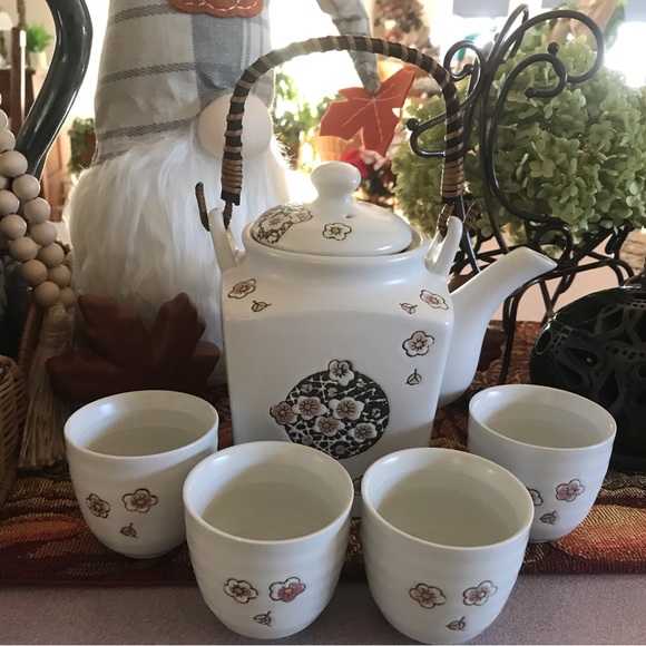 ADELINE Fine Porcelain Chinese Tea Service - Picture 2 of 11